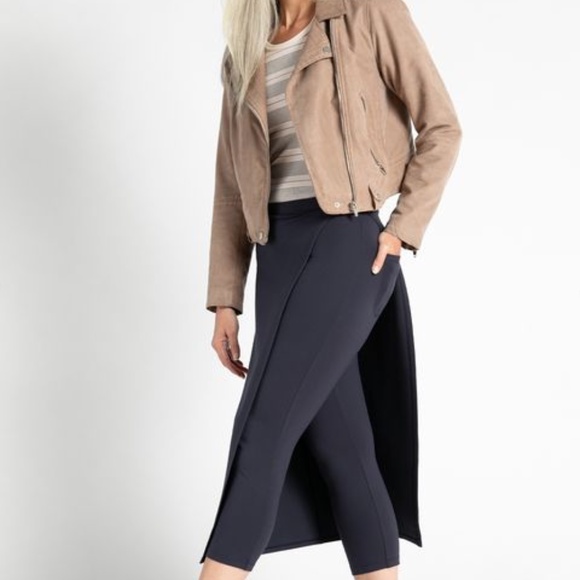 BETABRAND The Sassiest Capri Pants Skirt Overlay Combo Skort Black S - Picture 2 of 4